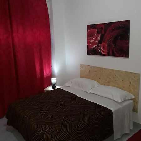 Rooms Center Wolf - Matrimoniale E Comunicanti Matera Exteriör bild