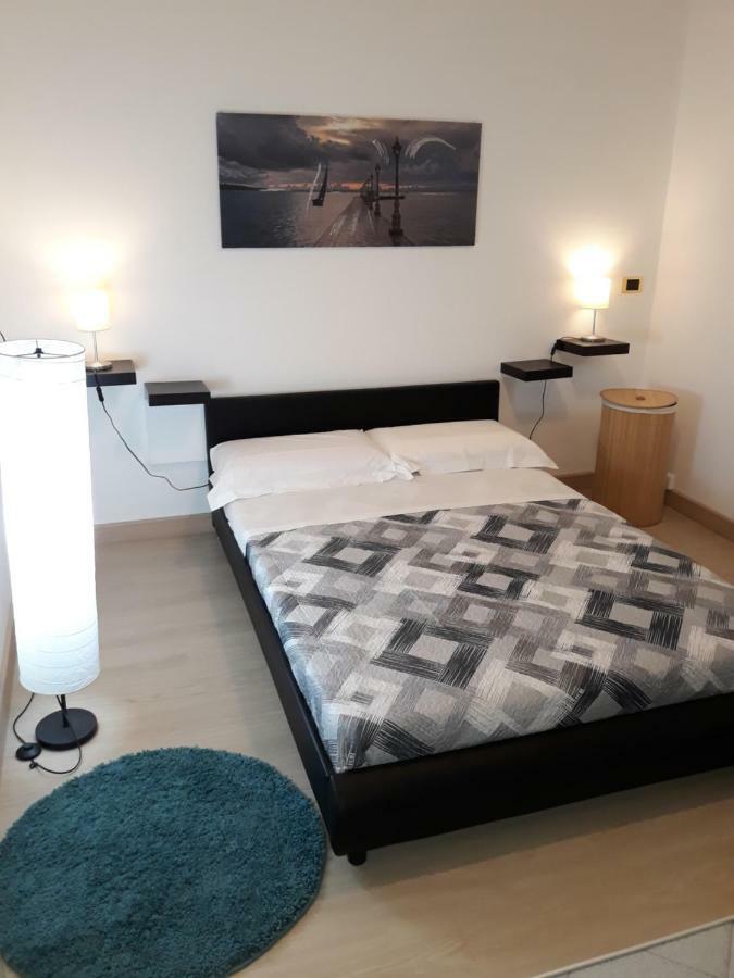 Rooms Center Wolf - Matrimoniale E Comunicanti Matera Exteriör bild