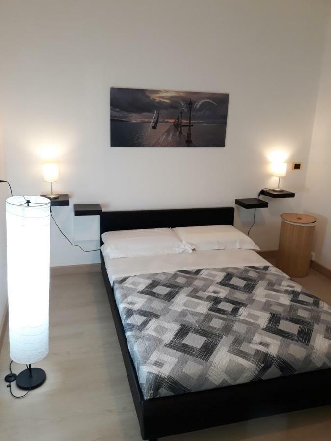 Rooms Center Wolf - Matrimoniale E Comunicanti Matera Exteriör bild